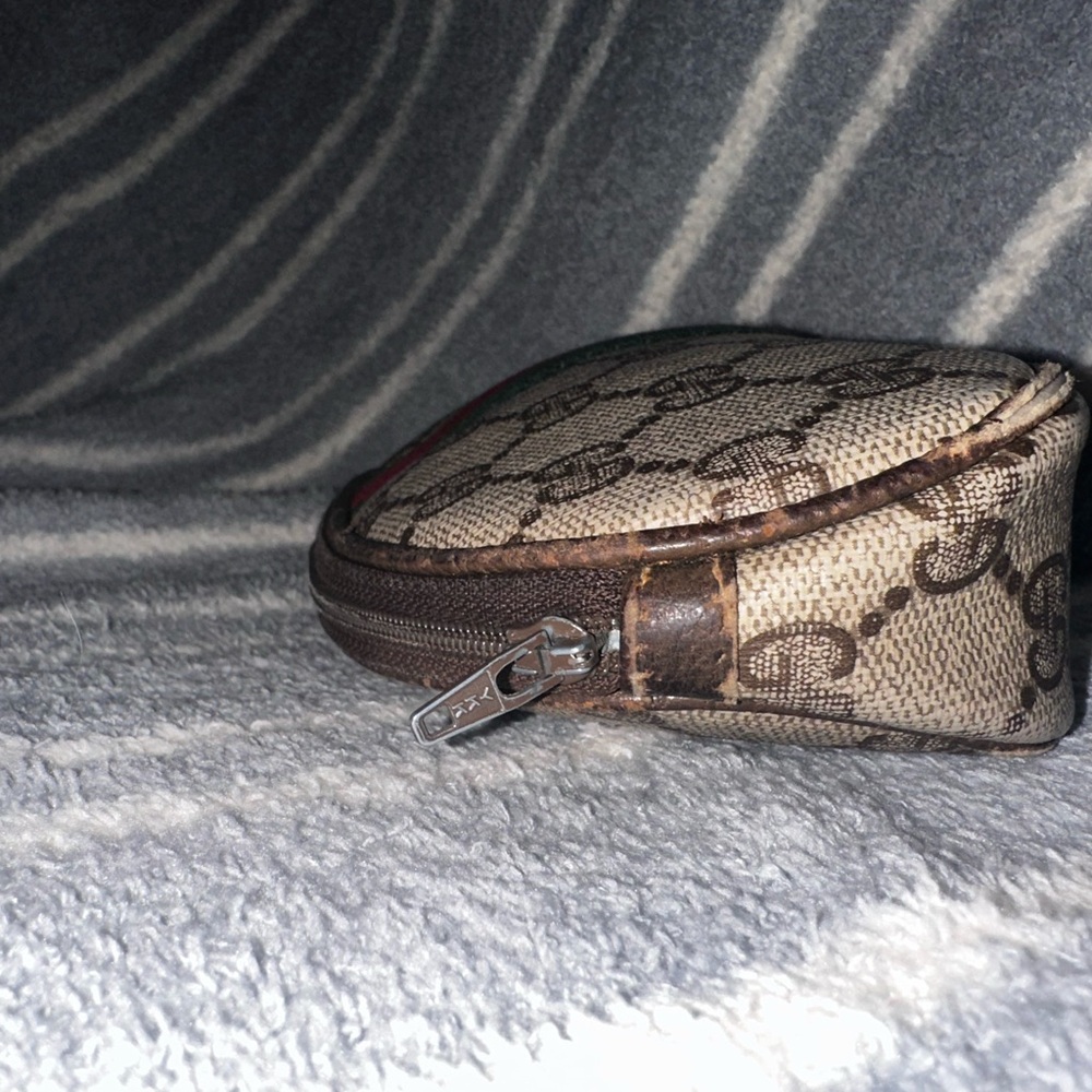 Authentic Vintage Gucci cosmetic bag - Picture 6 of 11